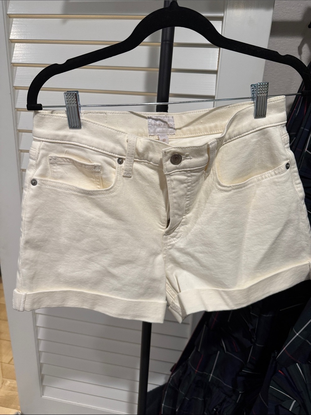 Lucky brand mid rise Ava denim shorts